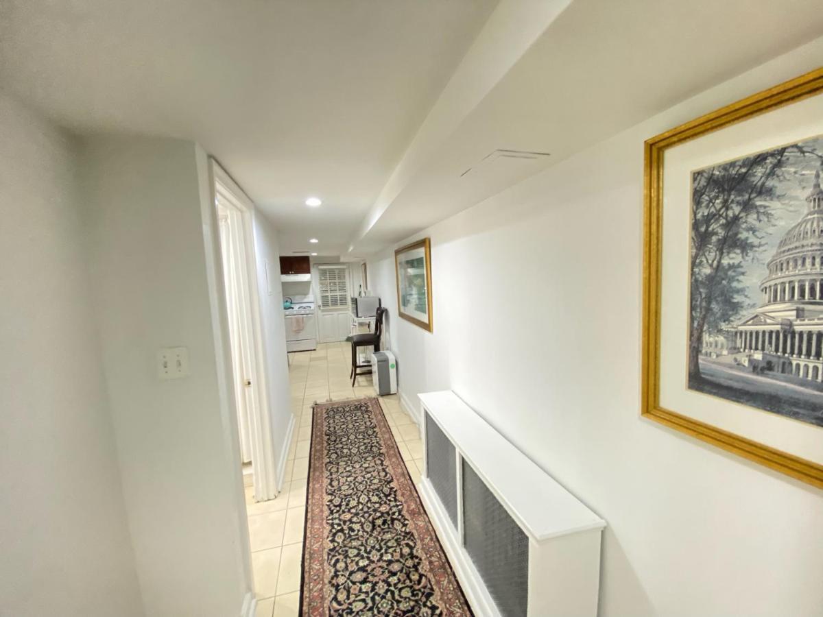 Renovated English Basement 2Bdrm Home Near Metro Washington Exterior photo