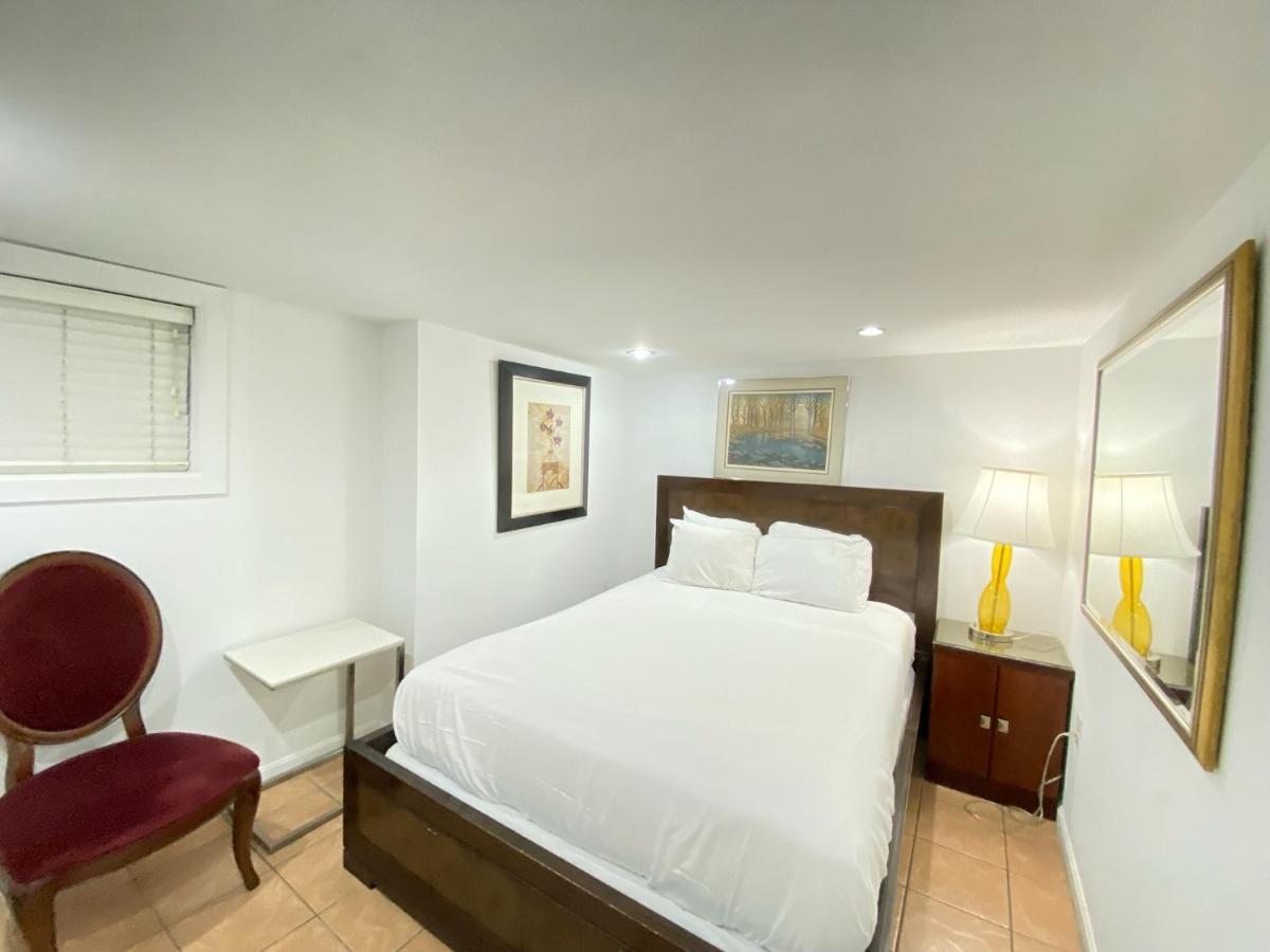 Renovated English Basement 2Bdrm Home Near Metro Washington Exterior photo
